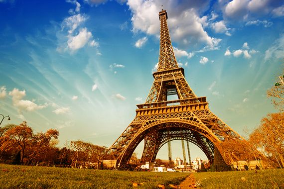 Eiffel Tower Photo Stop