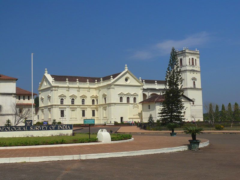 Old Goa Churches (Basilica of Bom Jesus, Se Cathedral)