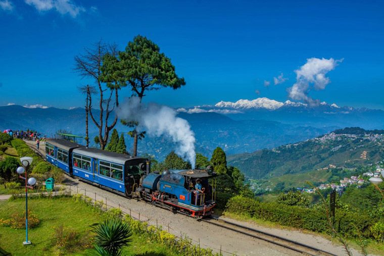 North East Explorer | Gangtok, Pelling & Darjeeling Scenic Tour