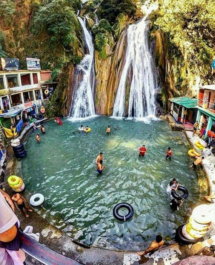 Kempty Falls (Mussoorie route)