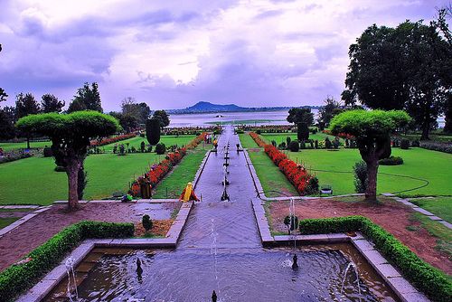 Explore Mughal Gardens