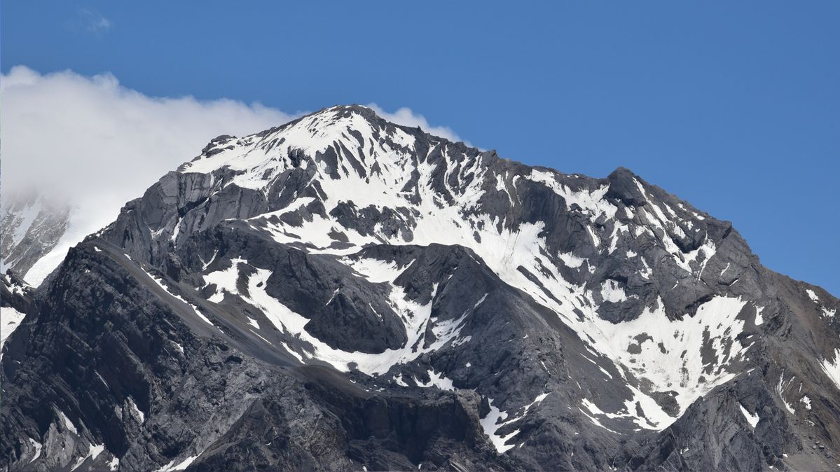 Om Parvat (natural ॐ formation)