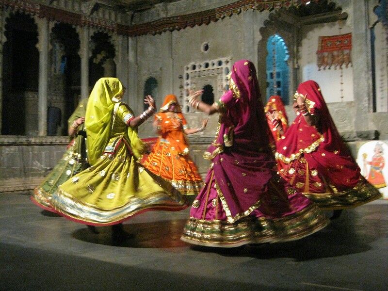 Folk dance (Kalbeliya)