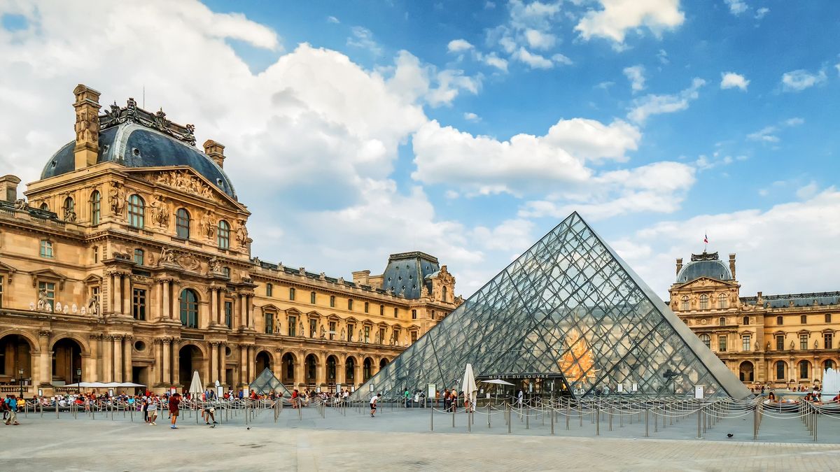Louvre Museum