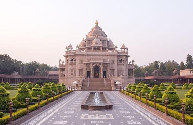 Akshardham Temple / ISKCON Temple