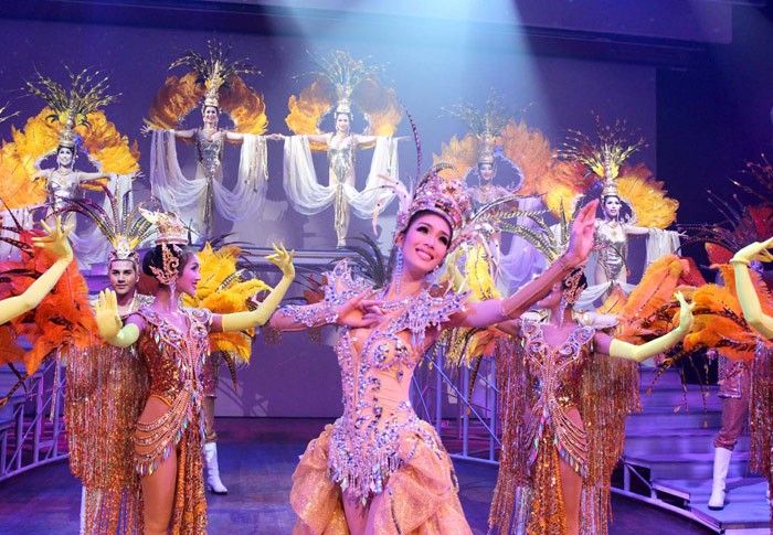 Alcazar Cabaret Show (dance, music, lighting show)