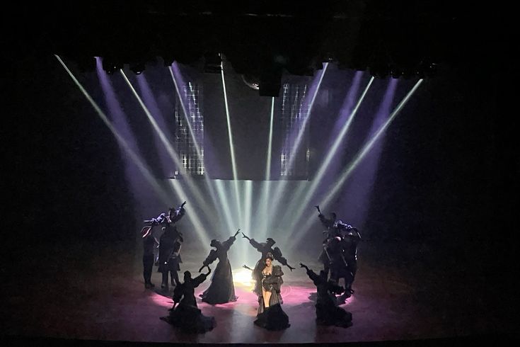 Alcazar Cabaret Show (dance, music, lighting show)