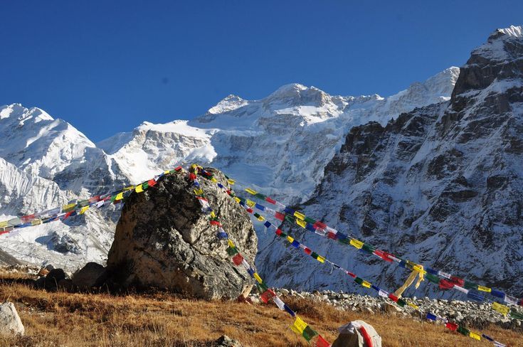 Kanchenjunga mountain views