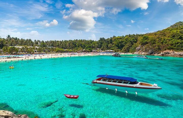Speedboat ride to Coral Island