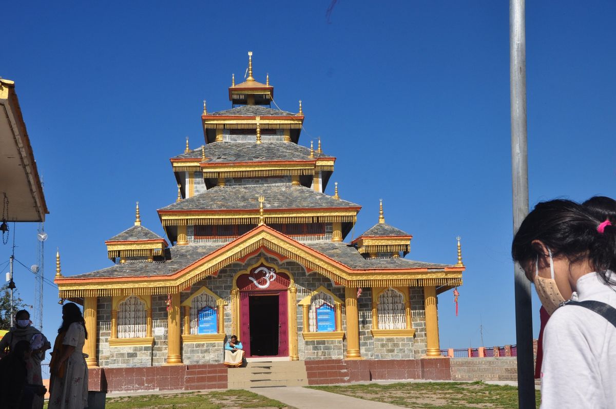 Surkanda Devi Temple (enroute)