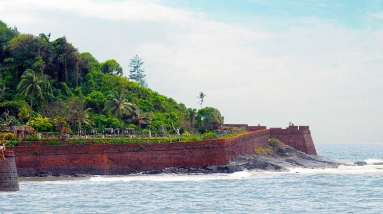 Sinquerim Beach