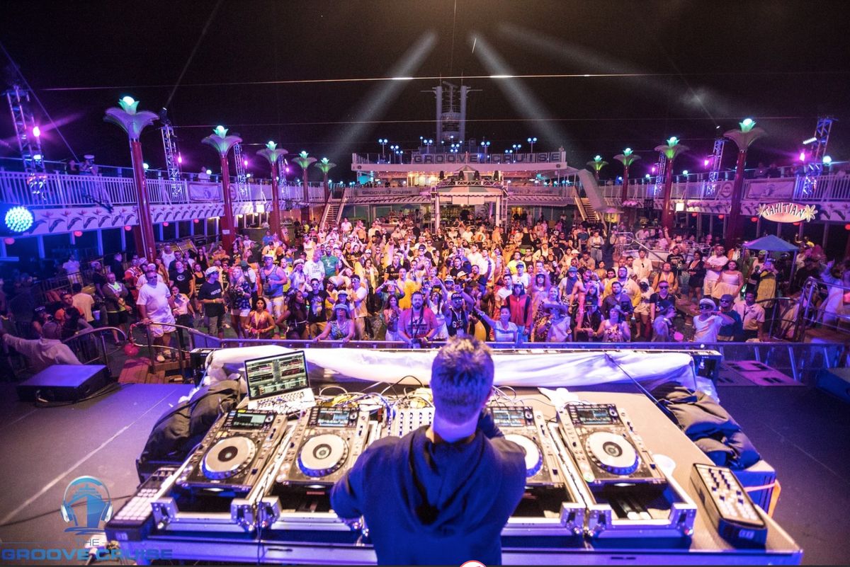 Live DJ Music